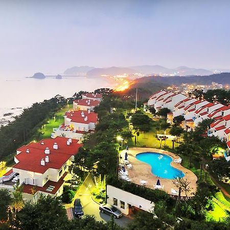 Hotel Resom Ocean Castle Taean Exterior foto